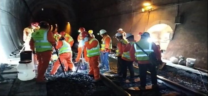 青海西宁隧道道床翻浆冒泥治理